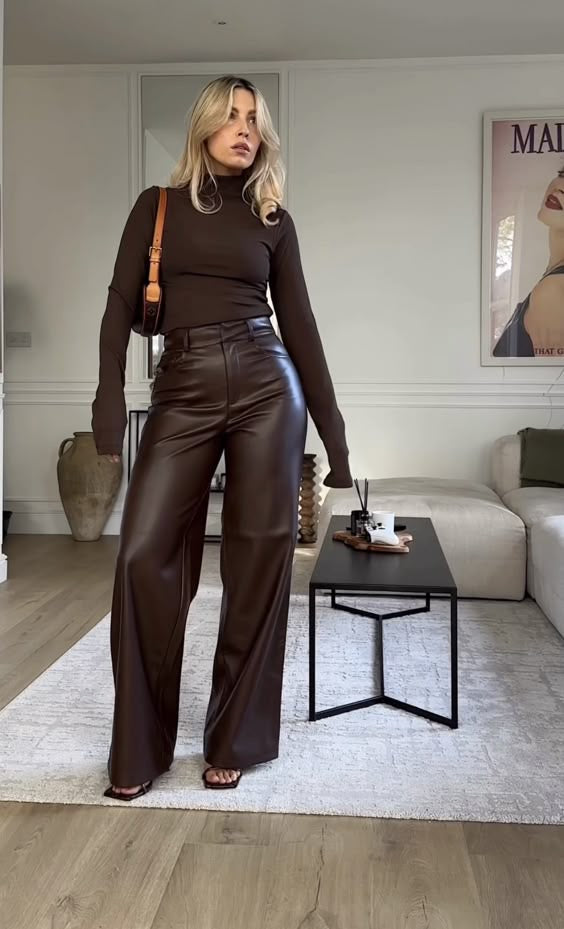 pantalon élégant femme en cuir